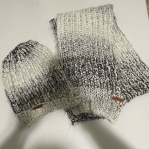 Bench Beanie and Scarf Set